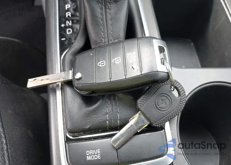 2018 Kia Optima S z USA, uszkodzony, nr VIN 5XXGT4L36JG233495